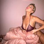 Голая Оксана Стрельцова
